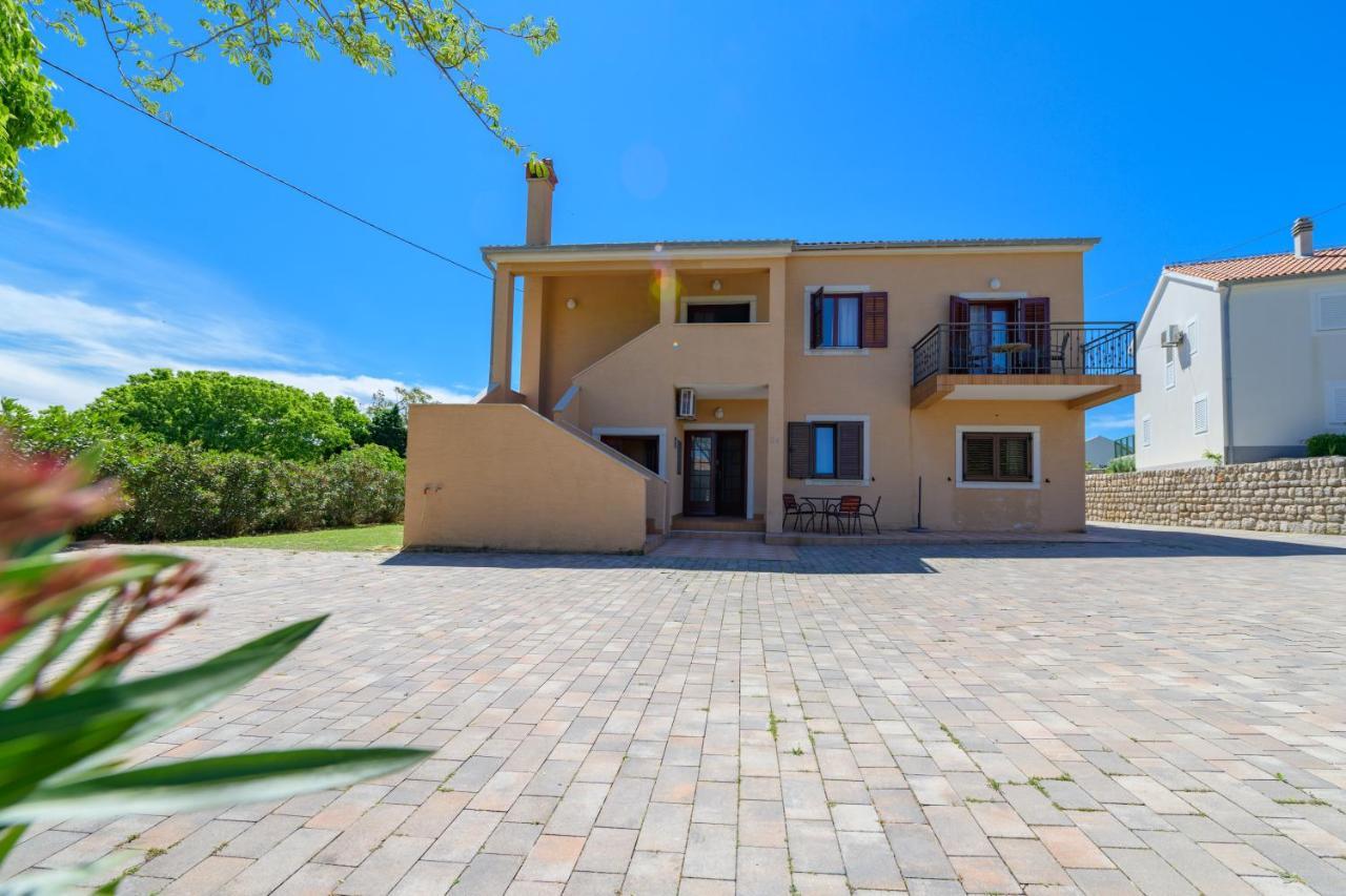 נזרין Apartments Marina Veskovic מראה חיצוני תמונה